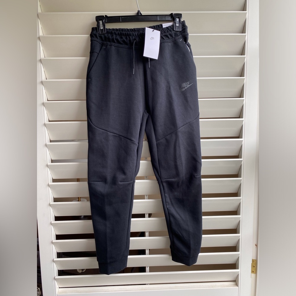 Boys Nike Tech fleece jogger pants